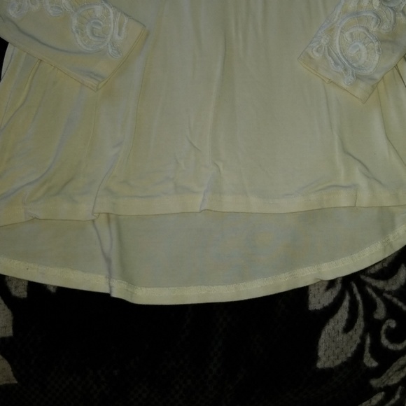 Boutique top - Picture 3 of 4